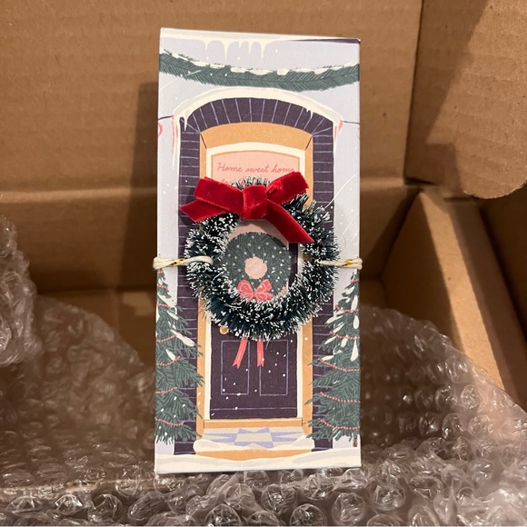 NIB Anthropologie Berry Wreath George & Viv Holiday Christmas Scented Hand Cream - Picture 7 of 12